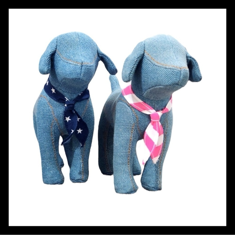 Victoria’s Secret PINK Denimn Blue Jean Dogs RARE Set of 2 w/ Bandanas NWT